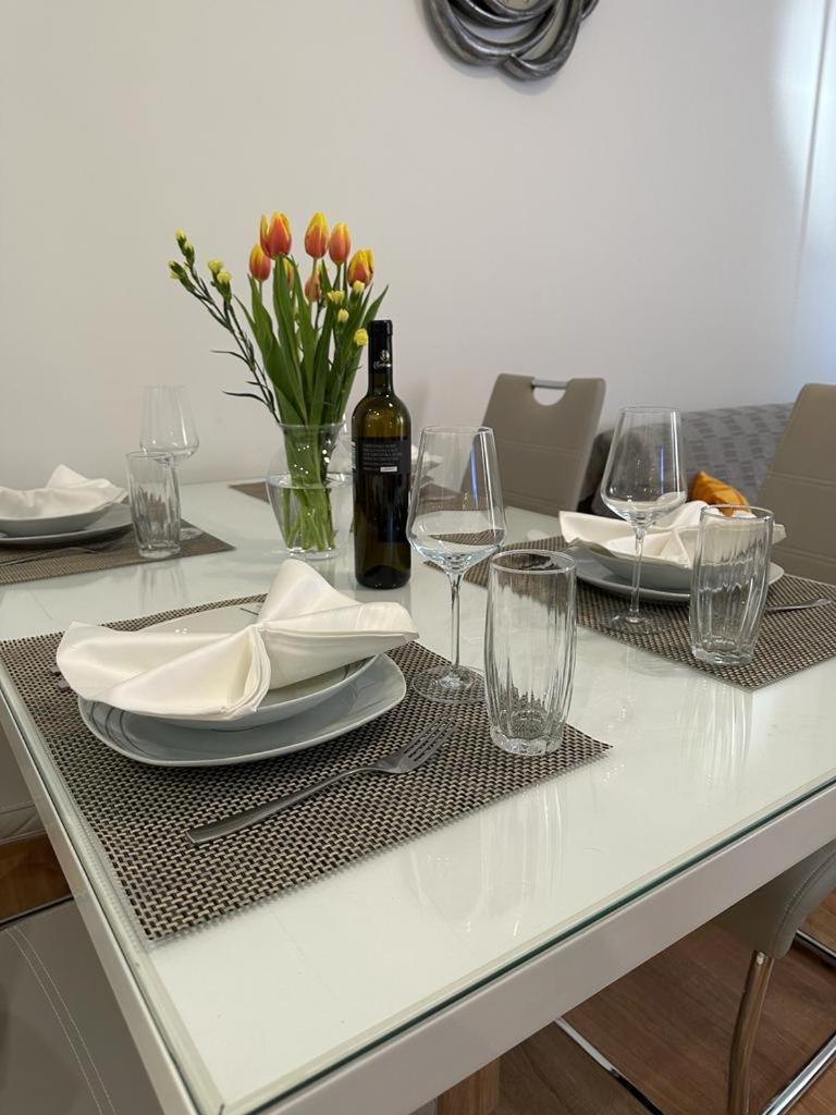 Apartmani Vice Brela Exteriör bild